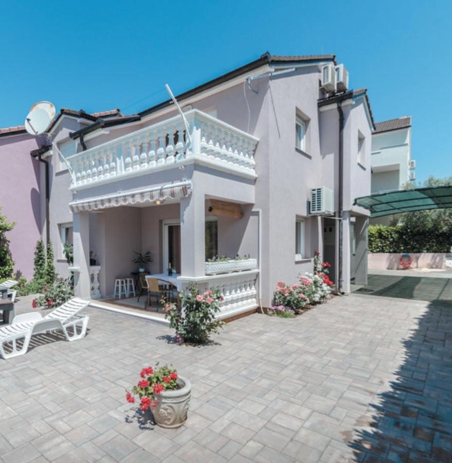 Zsa Zsa Holiday Home Srima Exteriér fotografie